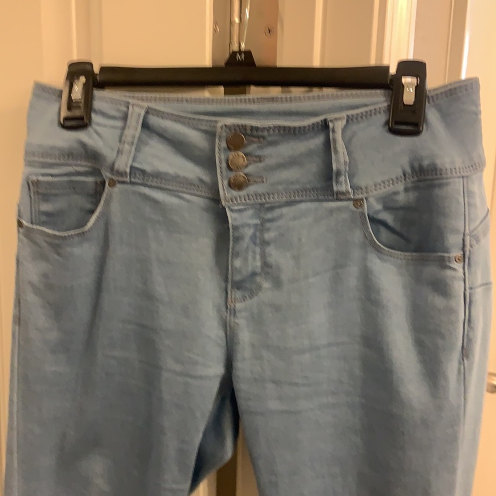 Jeans - Picture 2 of 7